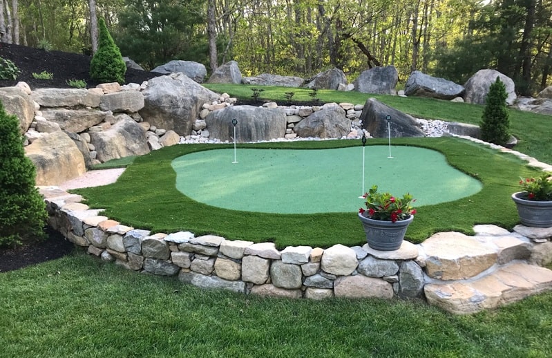 a beautiful DIY backyard putting green